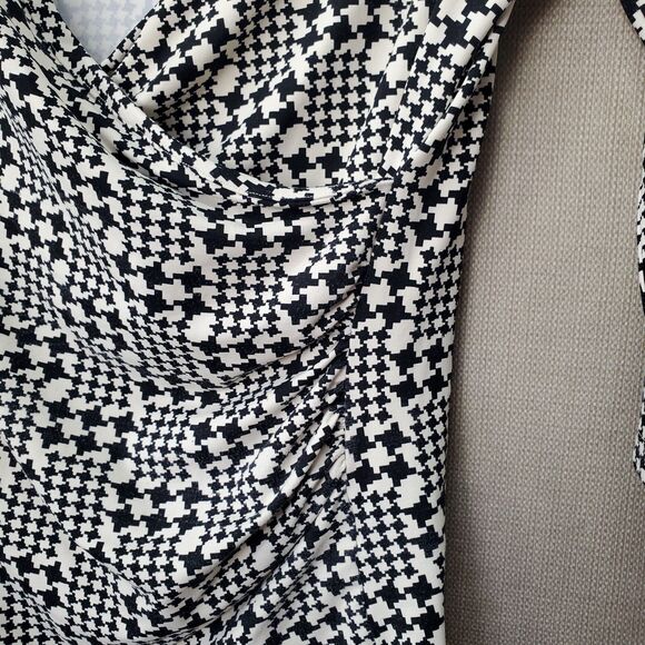 Talbots Petites Geometric Print 3/4 Sleeve Faux Wrap Surplice Top Stretch Sz MP - Picture 6 of 6